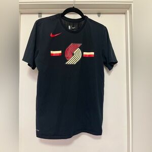 Nike Portland Trail Blazers - dri fit short sleeve black tshirt size M - NBA